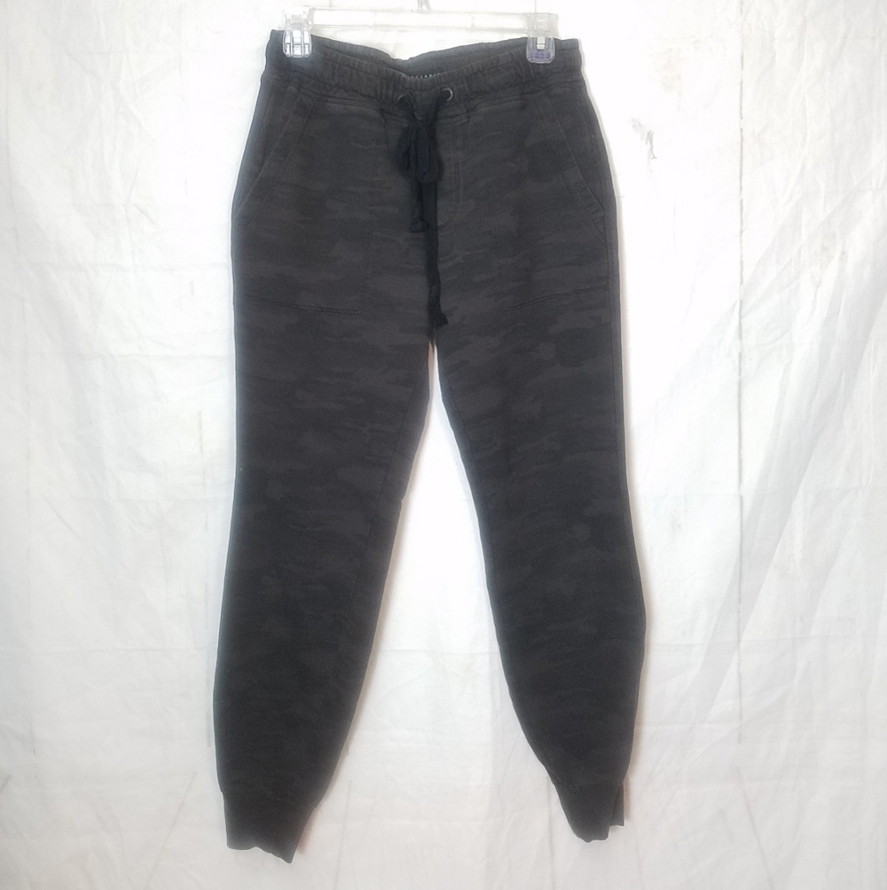 Sanctuary black gray camo joggers